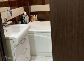 Трехкомнатная квартира на продажу, 70.5 м2, Ставрополь, улица Мира, 285, микрорайон №6