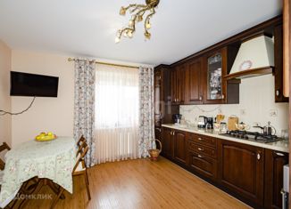 Продается трехкомнатная квартира, 112 м2, Екатеринбург, улица Барвинка, 22, улица Барвинка
