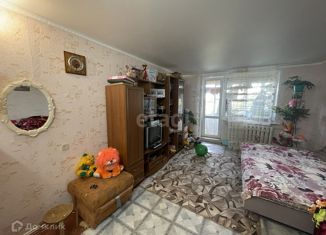 Трехкомнатная квартира на продажу, 70.4 м2, село Теменичи, Светлая улица, 1Б