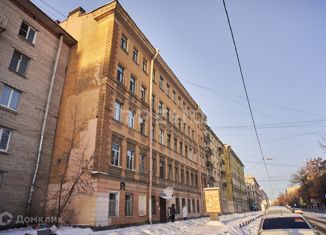 Продается 2-комнатная квартира, 55 м2, Санкт-Петербург, 13-я линия Васильевского острова, 58-60