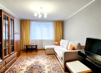 Продается 2-комнатная квартира, 57 м2, Севастополь, Коммунистическая улица, 34