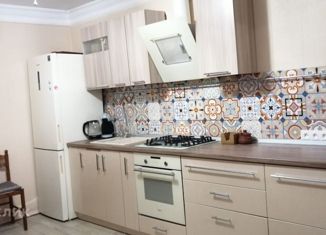 Продаю многокомнатную квартиру, 192.7 м2, Симферополь, улица Клары Цеткин, 36, Центральный район