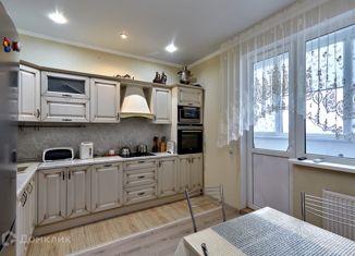 Продается 2-ком. квартира, 72.5 м2, Краснодар, Береговая улица, 2к1, Береговая улица