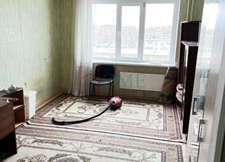 Сдается трехкомнатная квартира, 90 м2, Новосибирск, улица Динамовцев, 15