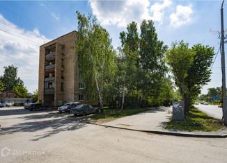 Продам комнату, 13 м2, Екатеринбург, улица Титова, 27, улица Титова