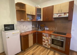 Сдаю 1-ком. квартиру, 42 м2, посёлок Шушары, Ростовская улица, 23к1