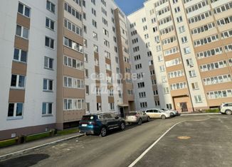 Продаю 3-комнатную квартиру, 89 м2, Омская область, улица Леонида Маслова, 5