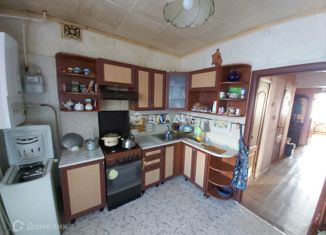 Трехкомнатная квартира на продажу, 74.3 м2, поселок Новки, улица Чапаева, 21