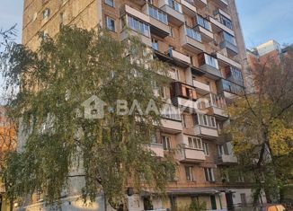 Продаю 1-ком. квартиру, 35 м2, Москва, Черноморский бульвар, 12, Нагорный район