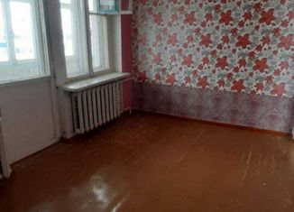 Продажа 3-комнатной квартиры, 53 м2, Артёмовский, улица Дзержинского, 2Б