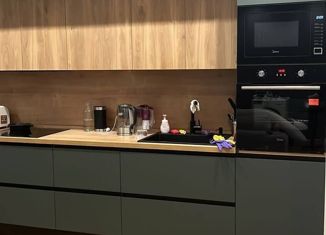 Продам 2-комнатную квартиру, 70 м2, Москва, улица Паршина, 10, улица Паршина