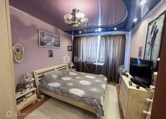 Продается трехкомнатная квартира, 57 м2, Строитель, улица Кривошеина, 2