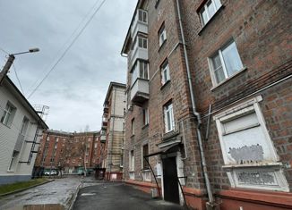 Продажа 2-комнатной квартиры, 52 м2, Нижний Тагил, проспект Строителей, 24