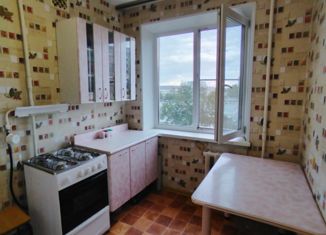 Продам 2-ком. квартиру, 44 м2, Комсомольск-на-Амуре, улица Гагарина, 10к2