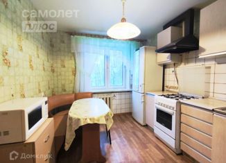 Продается трехкомнатная квартира, 58.2 м2, Ростов, 1-й микрорайон, 16