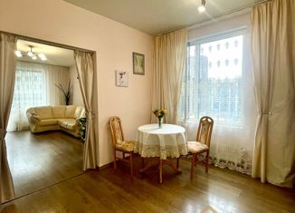 Трехкомнатная квартира на продажу, 92 м2, Казань, улица Сибгата Хакима, 60, ЖК Современник