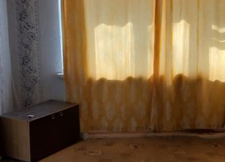 Продаю 4-ком. квартиру, 62 м2, поселок Тюльган, улица Кирова, 3