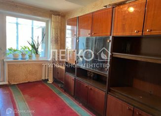 Продается 1-ком. квартира, 31.7 м2, Новосибирск, метро Берёзовая роща, улица Бориса Богаткова, 204