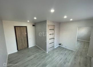 Продам 2-ком. квартиру, 30.5 м2, Владивосток, Пологая улица, 17