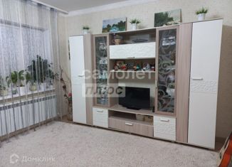 Продается 2-ком. квартира, 57 м2, Абинск, Комсомольский проспект, 155К1