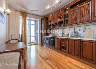 Продаю 4-комнатную квартиру, 147.2 м2, Новосибирск, улица Фрунзе, 18, метро Маршала Покрышкина