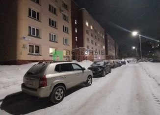 Двухкомнатная квартира на продажу, 54 м2, Кирово-Чепецк, улица Луначарского, 25