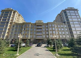 Продам 3-комнатную квартиру, 147 м2, Нальчик, улица Тлостанова, 22, район Мей