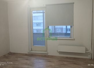 Продается 2-ком. квартира, 53.4 м2, Красноярск, улица Молокова, 62