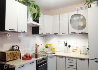 Продажа 4-комнатной квартиры, 79.3 м2, Волгоград, улица Константина Симонова, 42, район Семь Ветров