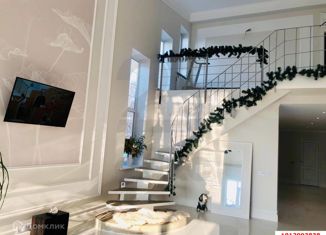 Продам 4-комнатную квартиру, 182 м2, поселок Октябрьский, Шоссейная улица, 42