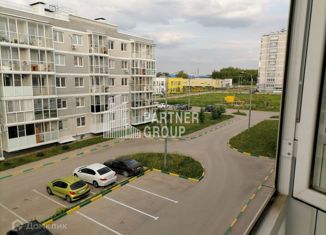 Продается 2-комнатная квартира, 50 м2, посёлок Петровский, улица Лётчика Пирожкова, 6