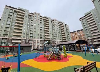 Продаю 3-ком. квартиру, 109 м2, Махачкала, улица Титова, 144к5, ЖК Родные Просторы