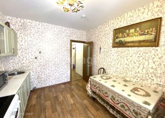 Продам 3-ком. квартиру, 79.5 м2, Санкт-Петербург, улица Корнея Чуковского, 8, улица Корнея Чуковского