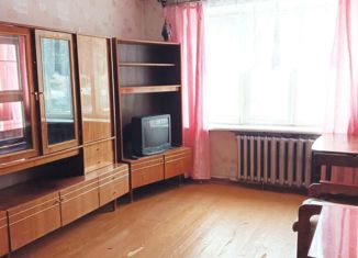Продается трехкомнатная квартира, 62.3 м2, поселок городского типа Мурыгино, улица Красных Курсантов, 1