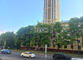 Продаю 2-ком. квартиру, 66 м2, Москва, улица Маршала Бирюзова, 41, метро Октябрьское поле