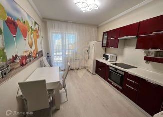 Продам 3-комнатную квартиру, 73 м2, Белгородская область, микрорайон Макаренко, 11Б