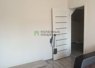 Продаю трехкомнатную квартиру, 64 м2, Улан-Удэ, улица Калашникова, 14
