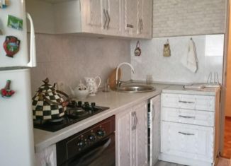 Продам 2-ком. квартиру, 56 м2, поселок городского типа Свободы, проспект Калинина, 158