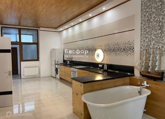 Продаю 5-ком. квартиру, 200 м2, Феодосия, Керченское шоссе, 76