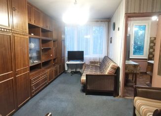 Сдается 3-ком. квартира, 43 м2, Санкт-Петербург, улица Белы Куна, 22к5, метро Бухарестская