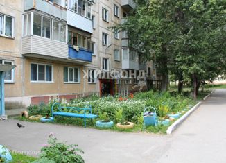Продается двухкомнатная квартира, 44 м2, Новосибирск, Барьерная улица, 15, Советский район