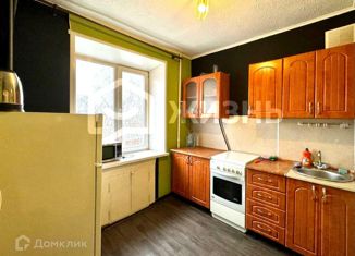 Продается двухкомнатная квартира, 43.8 м2, Екатеринбург, улица Фурманова, 52, метро Чкаловская