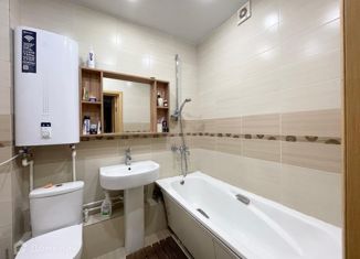 Продам двухкомнатную квартиру, 68.5 м2, Курск, улица Карла Либкнехта, 22