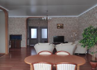 Дом на продажу, 200 м2, посёлок Рощино, Российская улица, 100