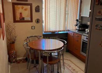 Продается 2-комнатная квартира, 57 м2, Санкт-Петербург, улица Шевченко, 9, улица Шевченко