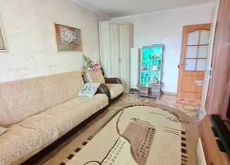 Продаю 2-ком. квартиру, 52.5 м2, Арсеньев, улица Островского, 1