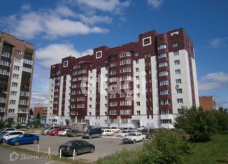 Продажа 2-ком. квартиры, 72 м2, Бердск, улица Красная Сибирь, 96