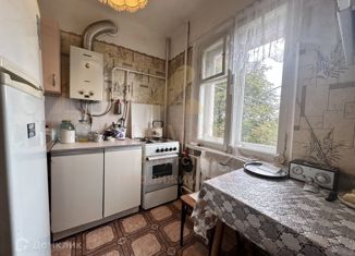 Трехкомнатная квартира на продажу, 55.5 м2, Крымск, улица Ленина, 180