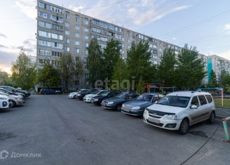 Продам 2-ком. квартиру, 50 м2, Курган, 3-й микрорайон, 24