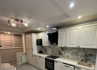 Продажа 1-комнатной квартиры, 42 м2, Краснодар, улица Цезаря Куникова, 24к1, ЖК Времена Года 3